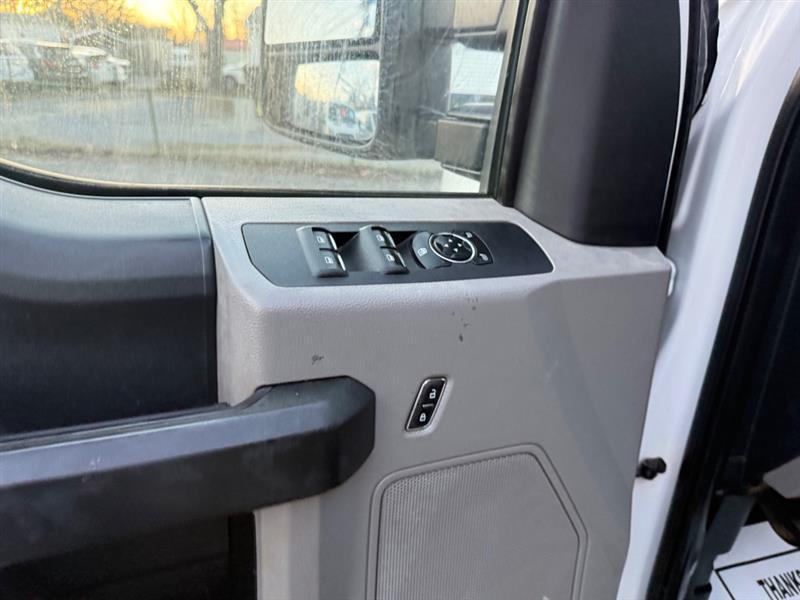 Ford F-450 SD Crew Cab DRW 2WD 2017