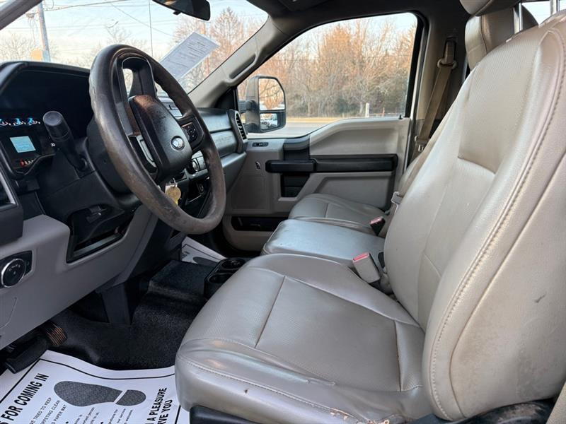 Ford F-450 SD Crew Cab DRW 2WD 2017