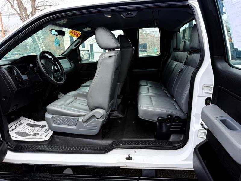 Ford F-150 XL SuperCab 8-ft. Bed 4WD 2014