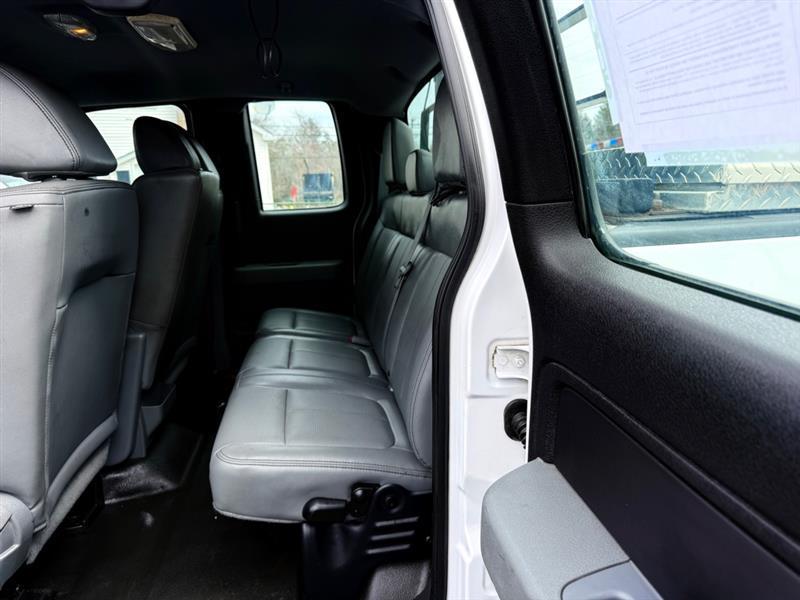 Ford F-150 XL SuperCab 8-ft. Bed 4WD 2014