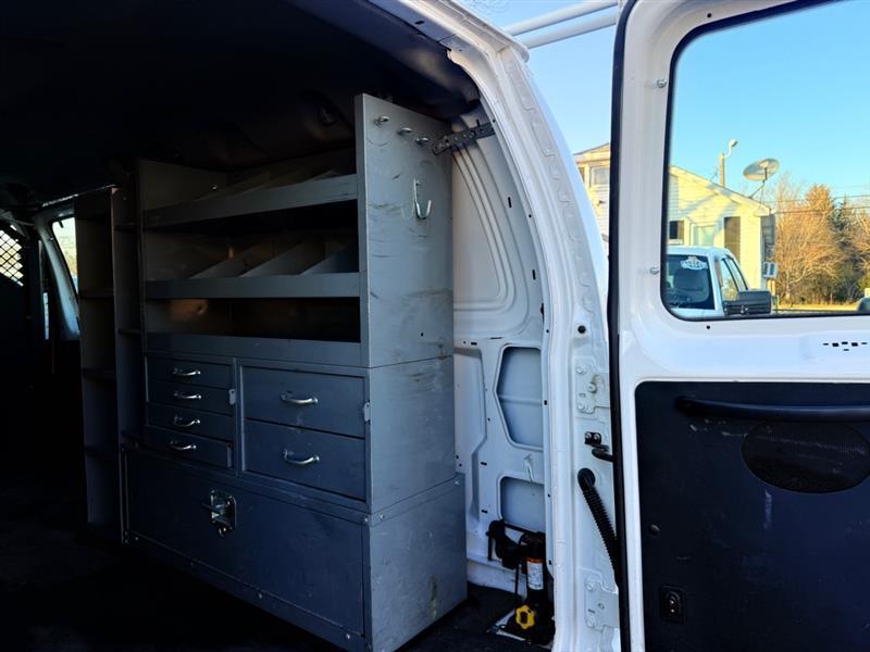 Ford Econoline E-250 2011