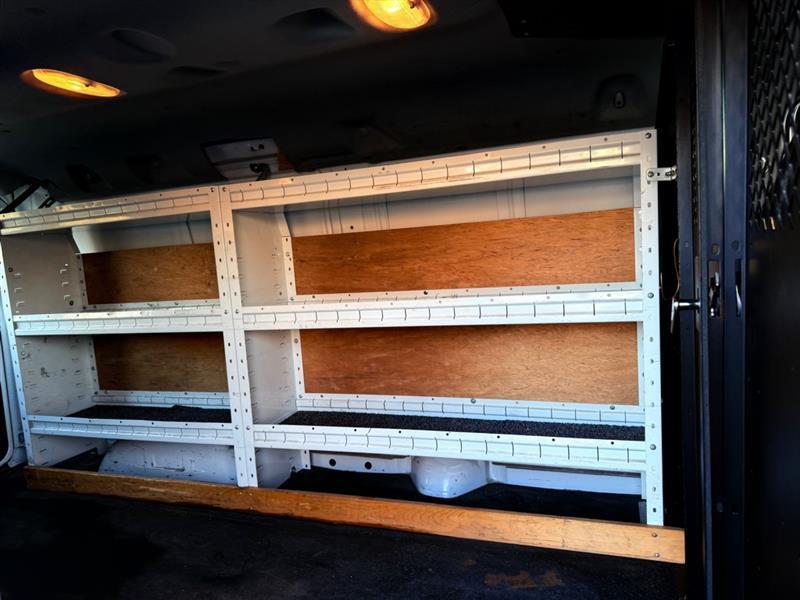 Ford Econoline E-250 2011