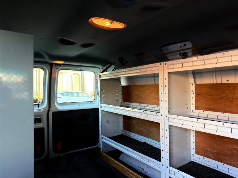 Ford Econoline E-250 2011