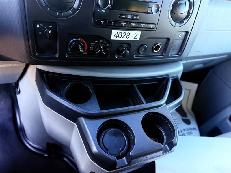 Ford Econoline E-250 2011