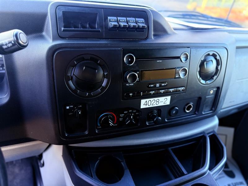 Ford Econoline E-250 2011