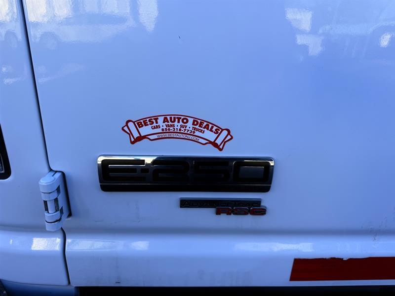 Ford Econoline E-250 2011