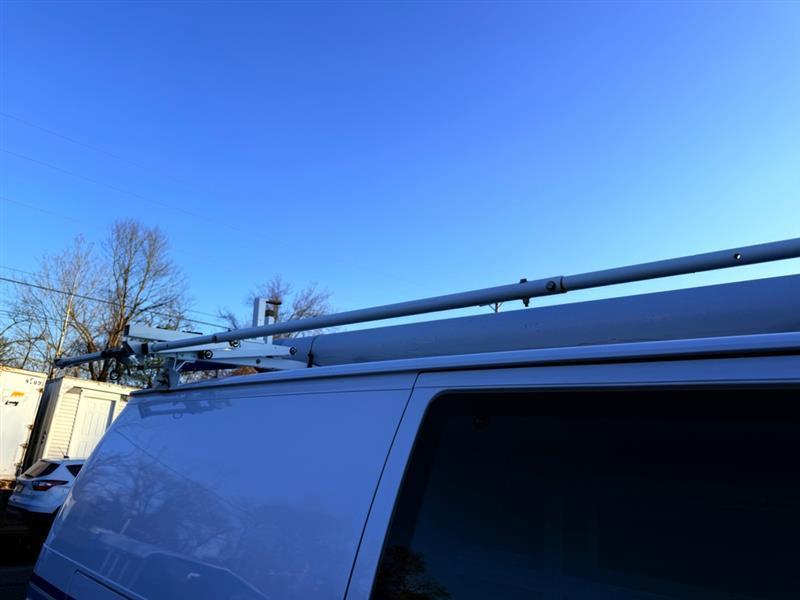 Ford Econoline E-250 2011