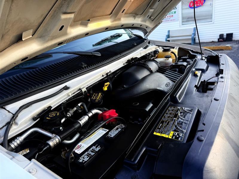 Ford Econoline E-250 2011