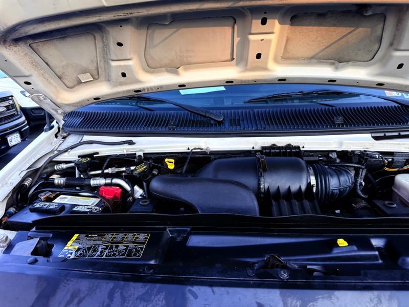 Ford Econoline E-250 2011