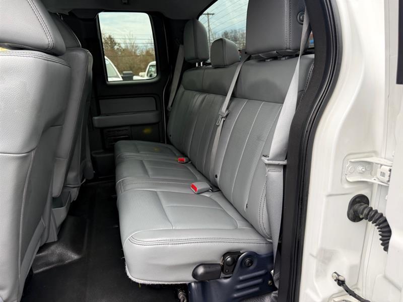 Ford F-150 XL SuperCab 8-ft. Bed 4WD 2013
