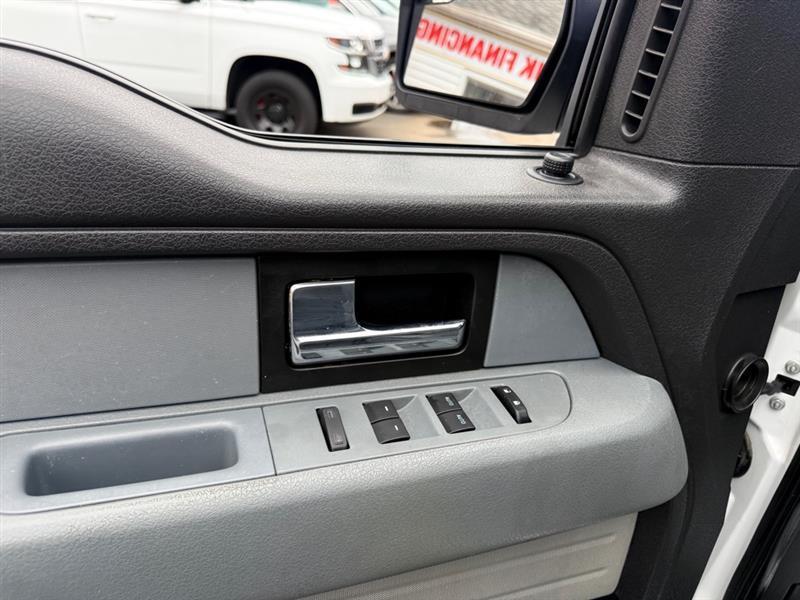 Ford F-150 XL SuperCab 8-ft. Bed 4WD 2013