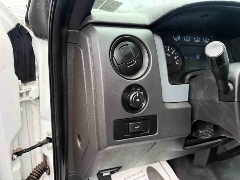 Ford F-150 XL SuperCab 8-ft. Bed 4WD 2013