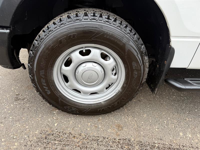 Ford F-150 XL SuperCab 8-ft. Bed 4WD 2013