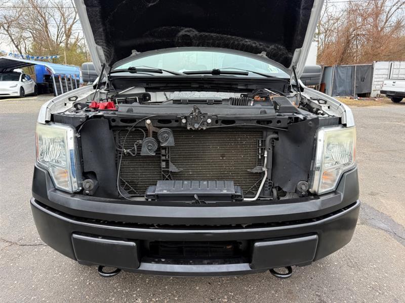 Ford F-150 XL SuperCab 8-ft. Bed 4WD 2013