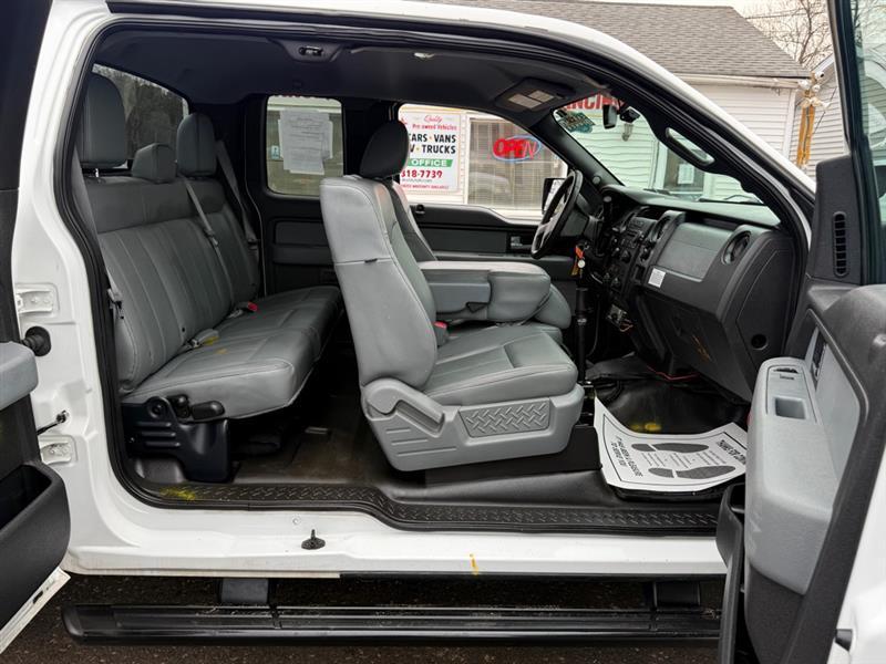 Ford F-150 XL SuperCab 8-ft. Bed 4WD 2013