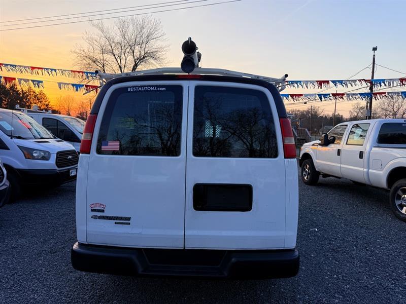 Chevrolet Express 2500 Cargo 2011