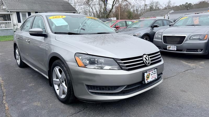 Volkswagen Passat 1.8T Wolfsburg AT 2014