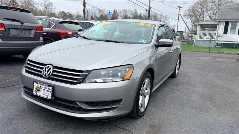 Volkswagen Passat 1.8T Wolfsburg AT 2014