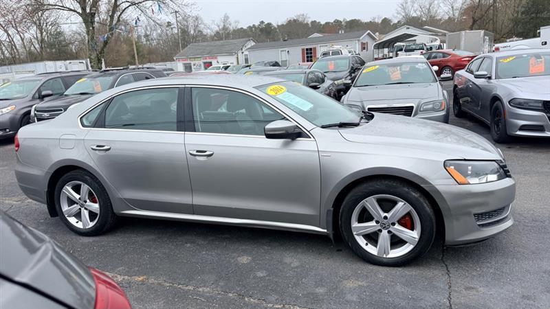 Volkswagen Passat 1.8T Wolfsburg AT 2014