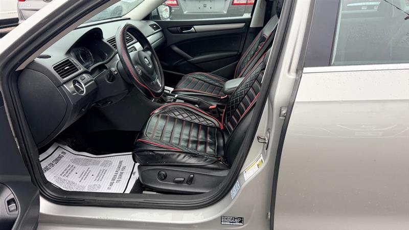 Volkswagen Passat 1.8T Wolfsburg AT 2014