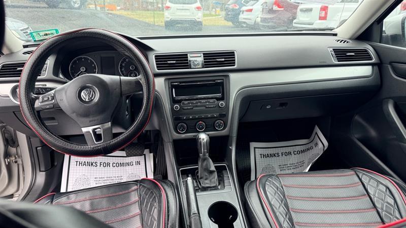 Volkswagen Passat 1.8T Wolfsburg AT 2014