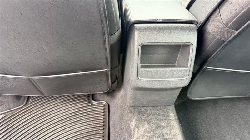 Volkswagen Passat 1.8T Wolfsburg AT 2014