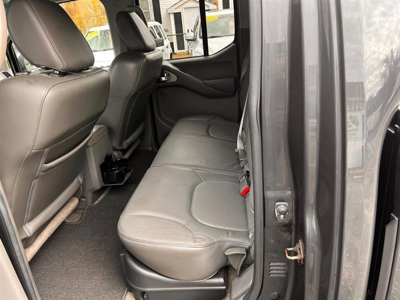 Nissan Frontier S Crew Cab 4WD 2013