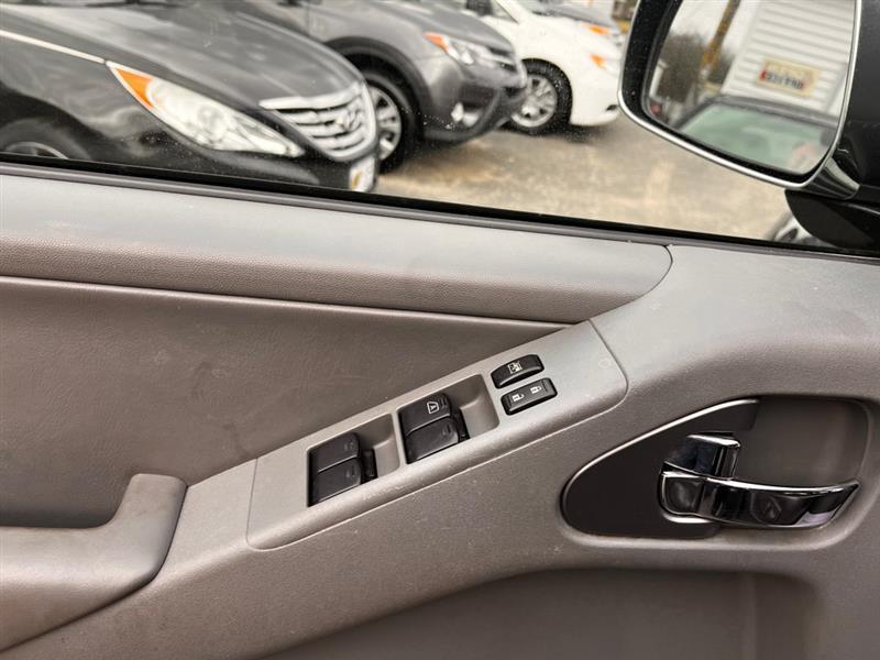 Nissan Frontier S Crew Cab 4WD 2013