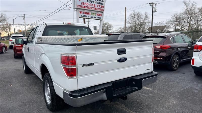 Ford F-150 XL SuperCab Short Bed 2WD 2013