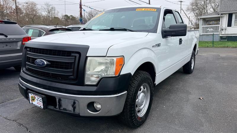 Ford F-150 XL SuperCab Short Bed 2WD 2013