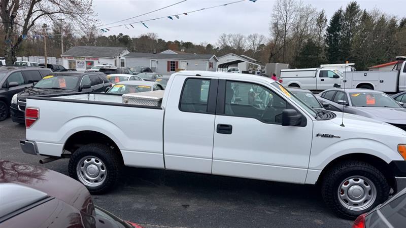 Ford F-150 XL SuperCab Short Bed 2WD 2013