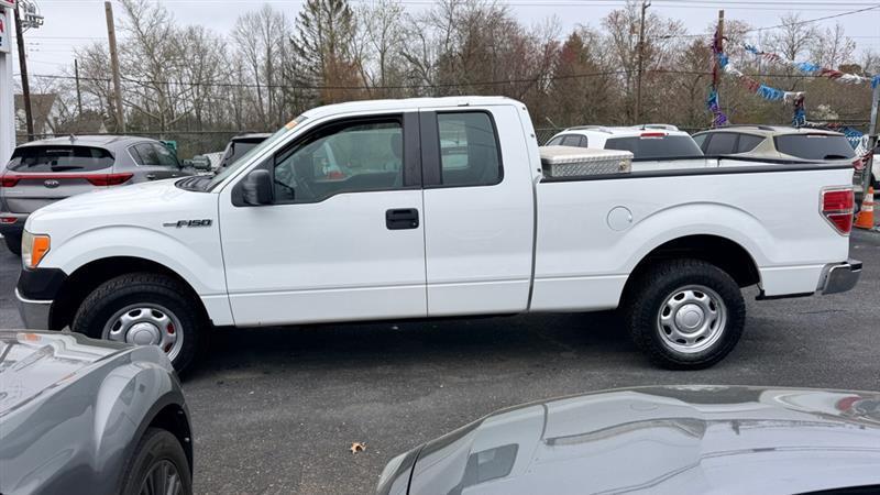Ford F-150 XL SuperCab Short Bed 2WD 2013