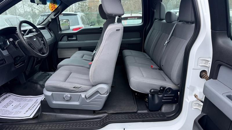 Ford F-150 XL SuperCab Short Bed 2WD 2013