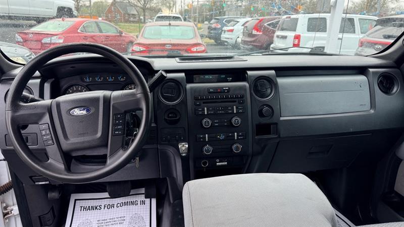 Ford F-150 XL SuperCab Short Bed 2WD 2013