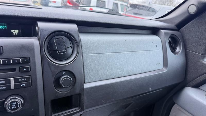 Ford F-150 XL SuperCab Short Bed 2WD 2013