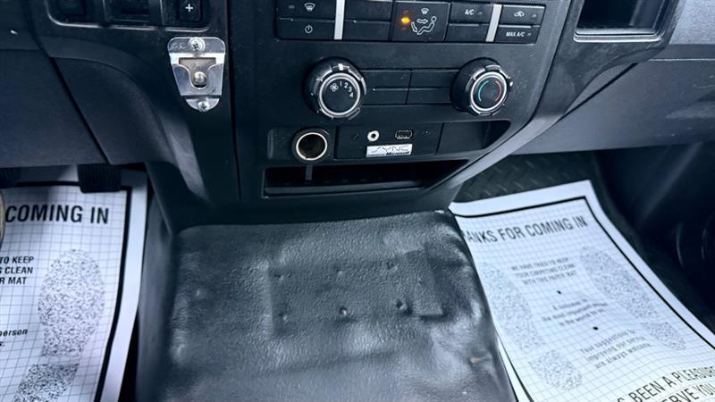 Ford F-150 XL SuperCab Short Bed 2WD 2013