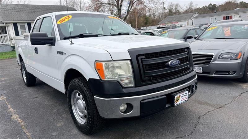 Ford F-150 XL SuperCab Short Bed 2WD 2013