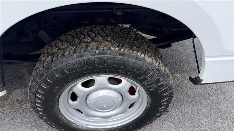 Ford F-150 XL SuperCab Short Bed 2WD 2013