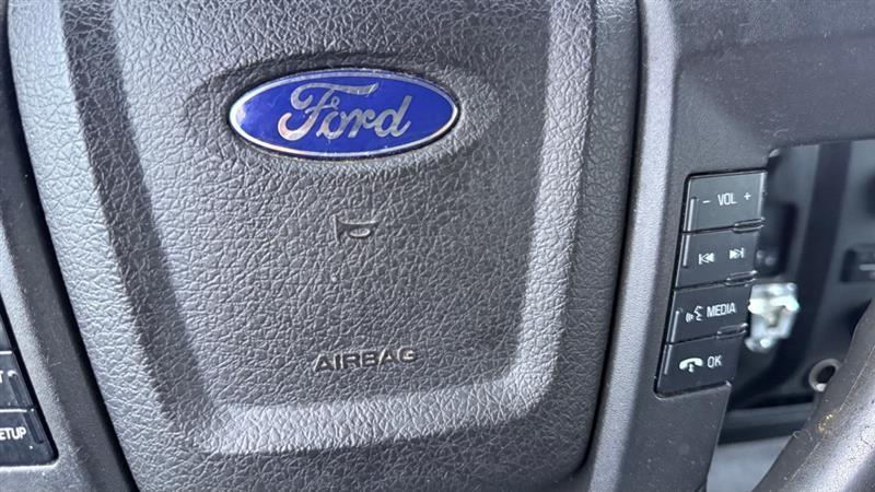 Ford F-150 XL SuperCab Short Bed 2WD 2013