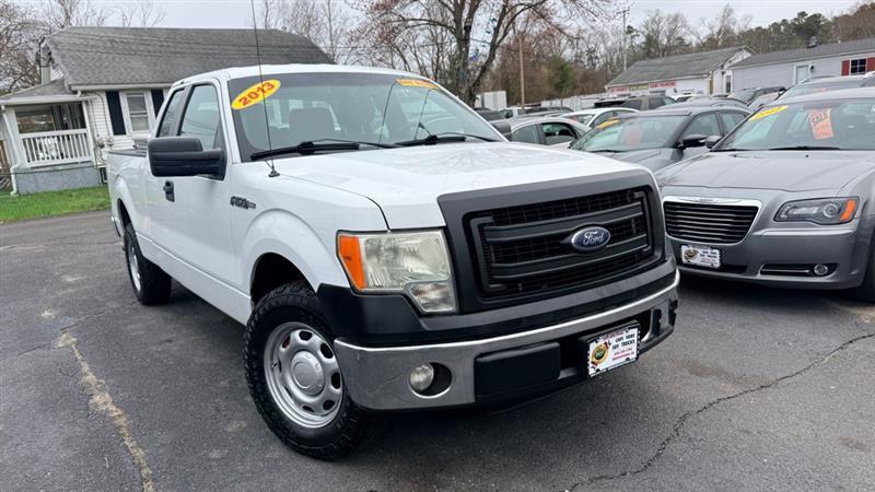 Ford F-150 XL SuperCab Short Bed 2WD 2013