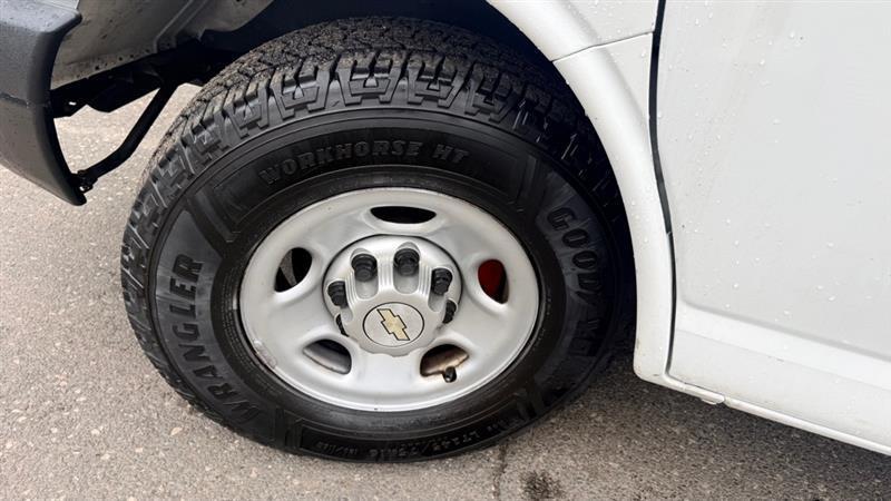 Chevrolet Express 2500 Cargo 2011