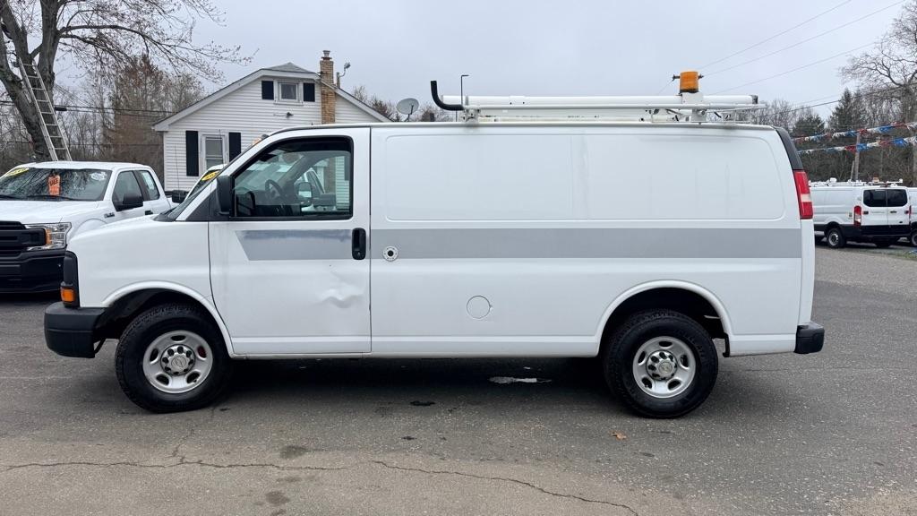 Chevrolet Express RWD 2500 135" 2011