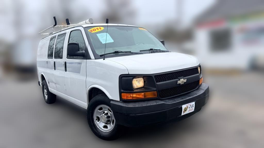 Chevrolet Express RWD 2500 135" 2011