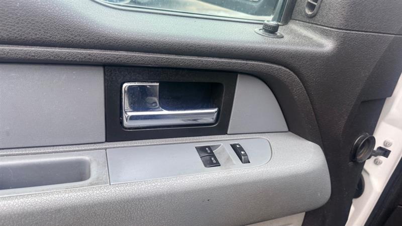 Ford F-150 XLT 8-ft. Bed 2WD 2013