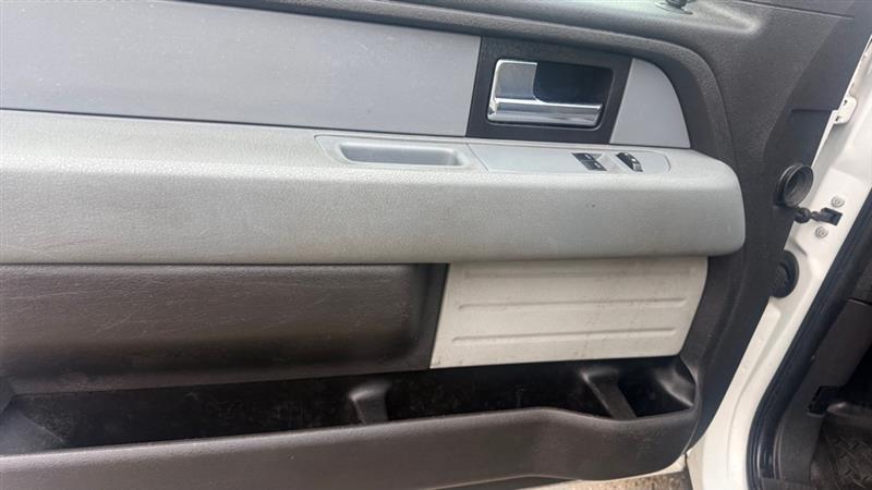 Ford F-150 XLT 8-ft. Bed 2WD 2013