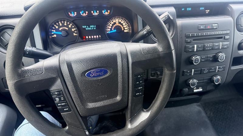 Ford F-150 XLT 8-ft. Bed 2WD 2013
