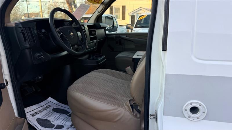 Chevrolet Express 2500 Cargo 2011