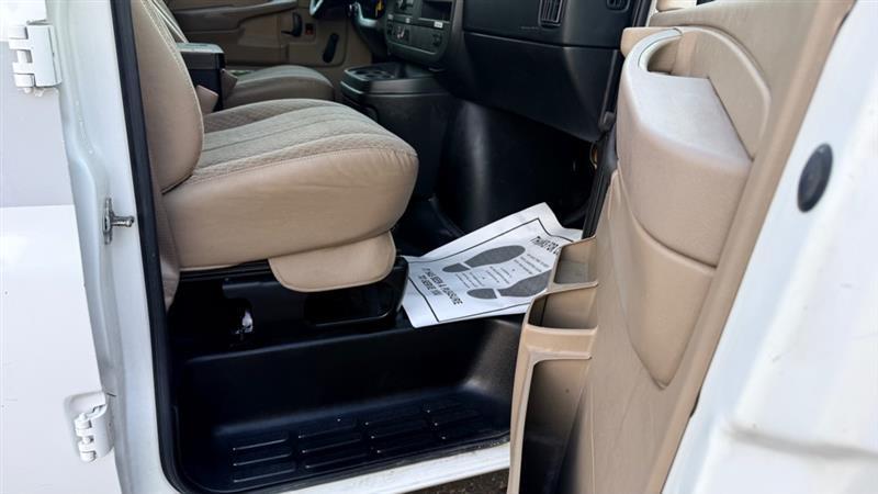 Chevrolet Express 2500 Cargo 2011