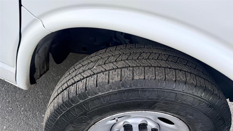 Chevrolet Express 2500 Cargo 2011