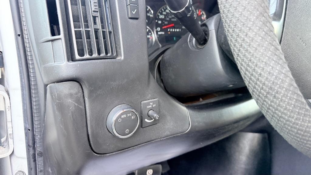 Chevrolet Express RWD 2500 135" 2011